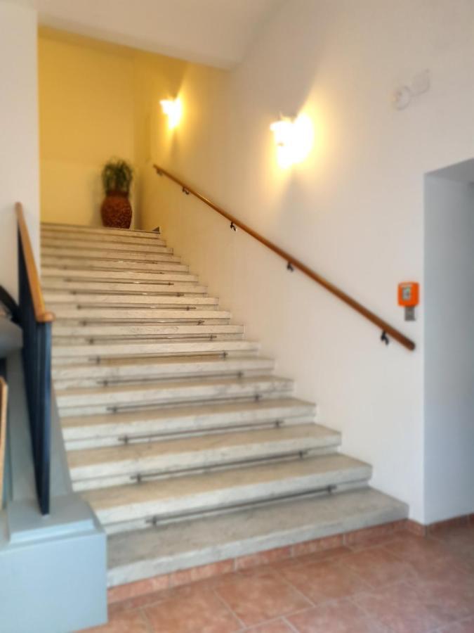 Sunny And Spacious Apartment Near City Centre Відень Екстер'єр фото
