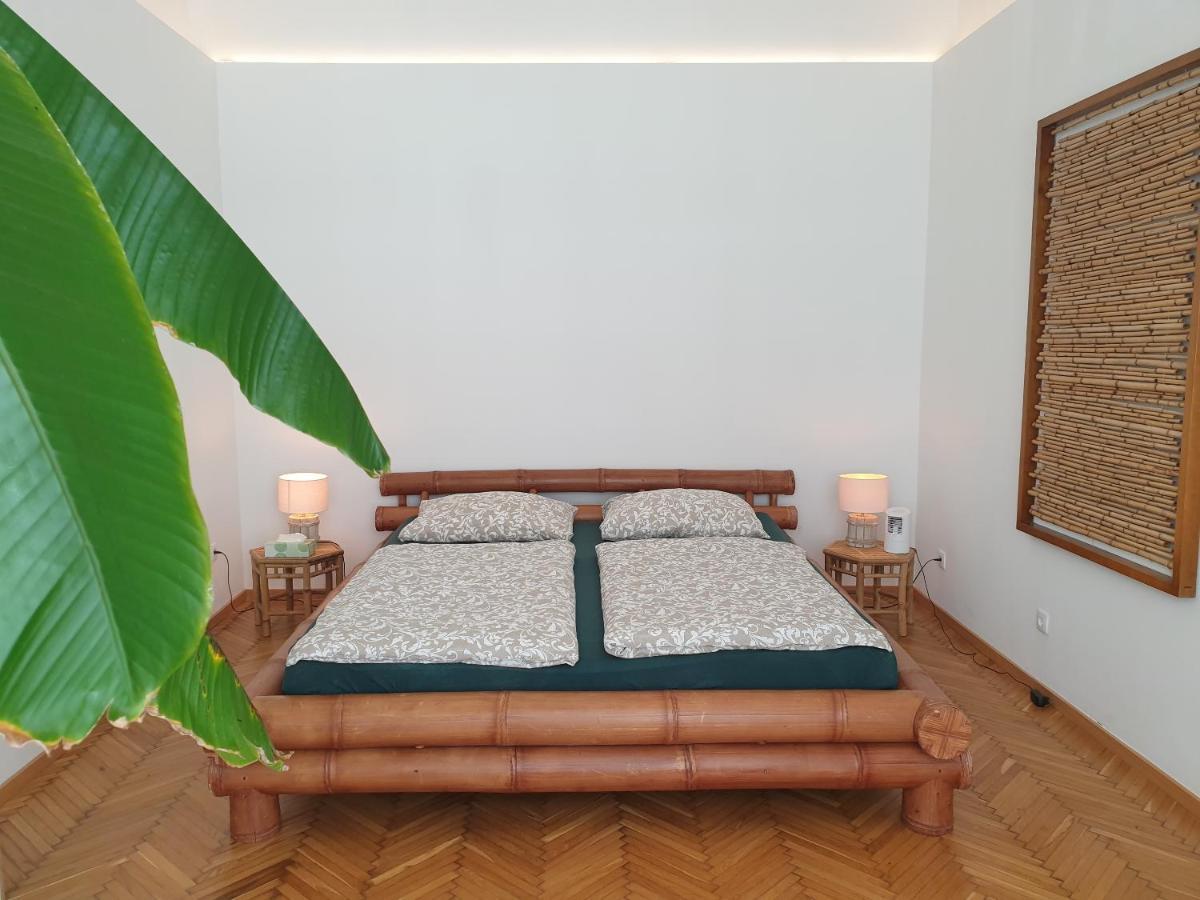 Sunny And Spacious Apartment Near City Centre Відень Екстер'єр фото