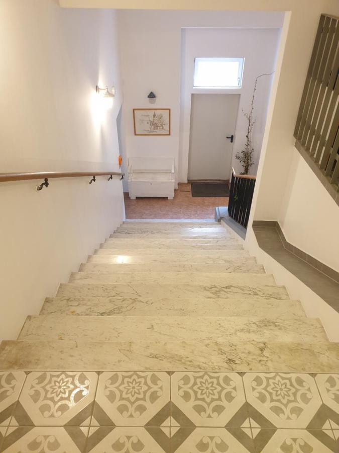 Sunny And Spacious Apartment Near City Centre Відень Екстер'єр фото